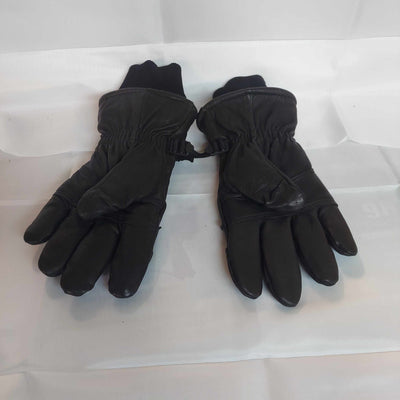 Intermediate Cold/Wet Weather Leather GlovesIntermediate Cold/Wet Weather Leather Gloves. The leather gloves are all black. Men's and Women's Size 2 gloves. Leather gloves w/ polytetrafluoroethylene membrane; Intermediate Cold Weather Leather Gloves